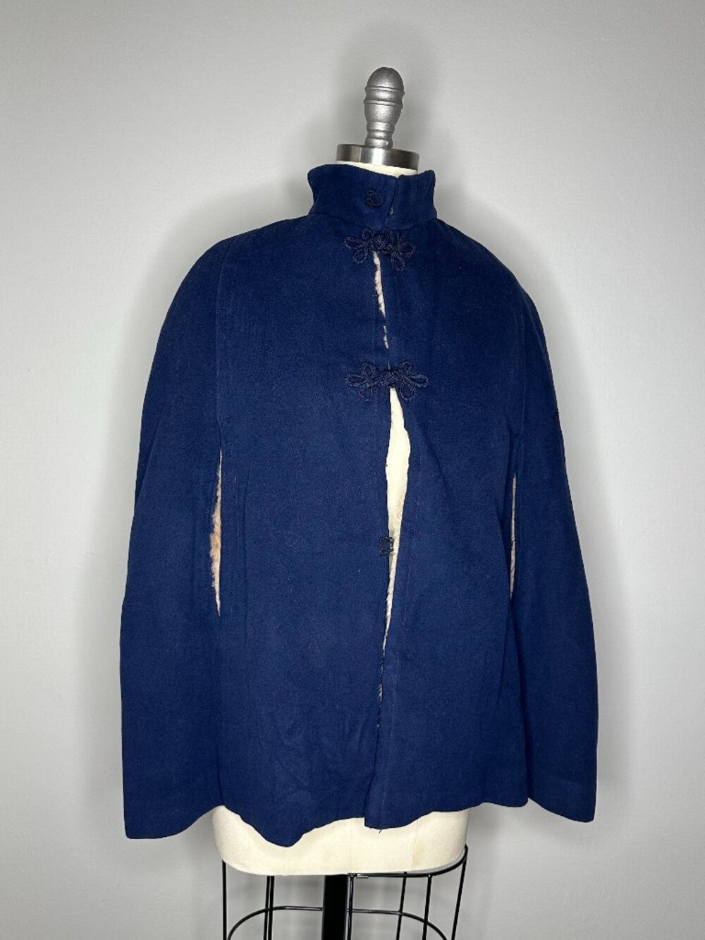 Vintage Wool Cape w/ Real Fur Lining S | Navy Swing Coat | Elegant Statement Pie